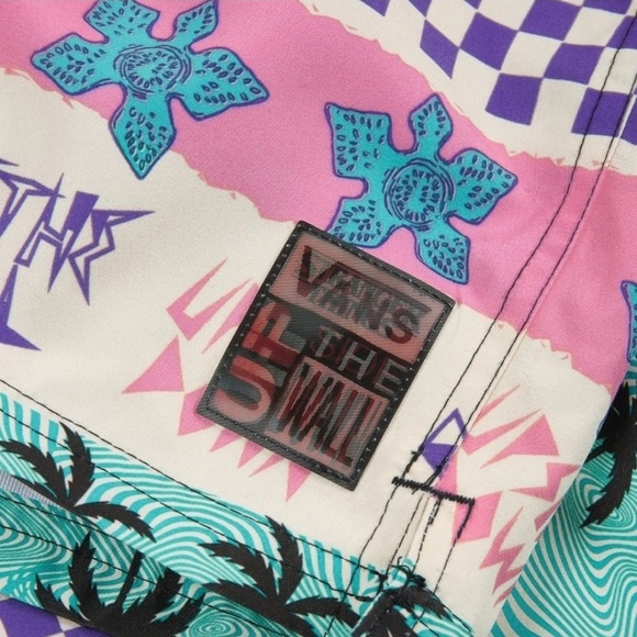 Vans x Stranger ThingsCalifornia Stripe Volley Pink - Shorts Men small - Picture 5 of 6